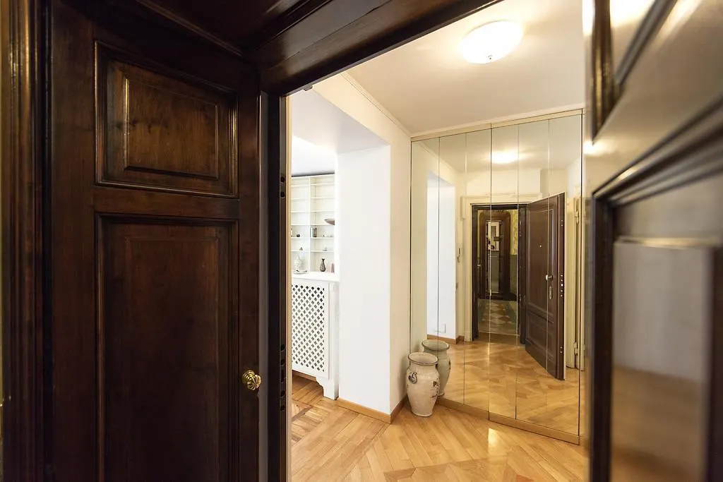 Heart Milan Apartments Duomo Castello 0*,